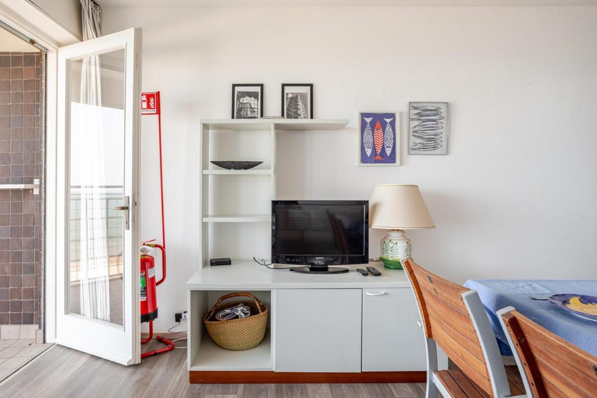 Skyline Lignano Apartment ลินญาโน ซับเบียโดโร ภายนอก รูปภาพ